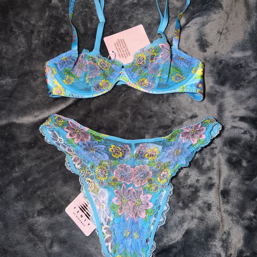 Savage X Fenty Blue Floral Lace Bra Set
